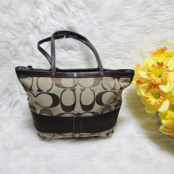 Coach Signature Tote brown/tan color - Picture 3 of 12